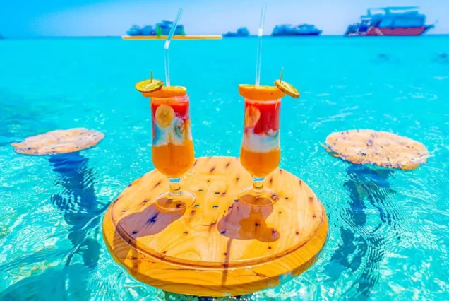 Hurghada: Hula Hula Cruise with Lunch, Massage, & Snorkeling